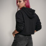 QUEEN OF THE PIT Croptop Sweatshirt